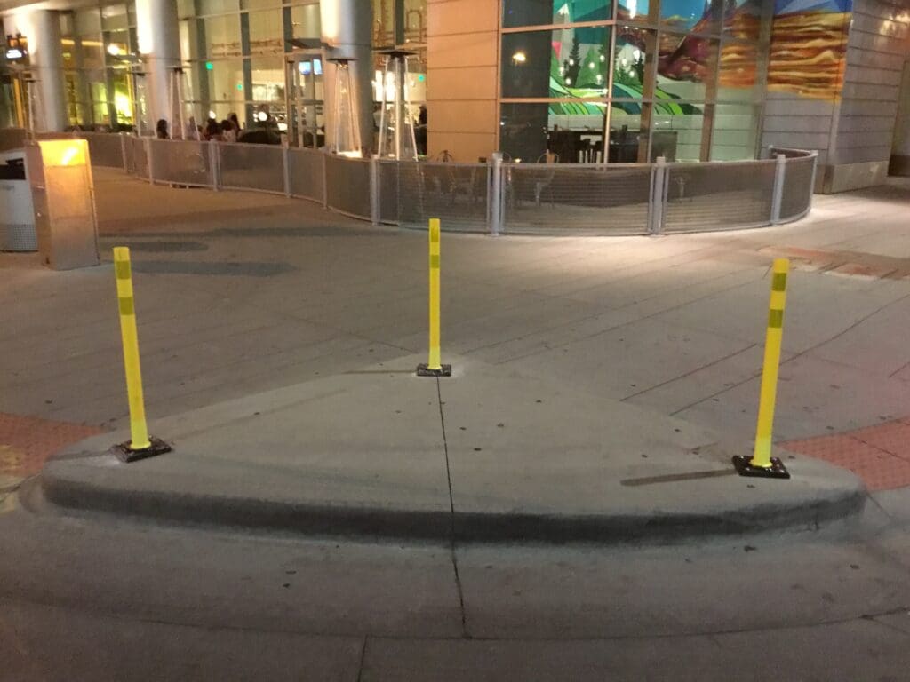 Surface Mount Quarter Turn Base