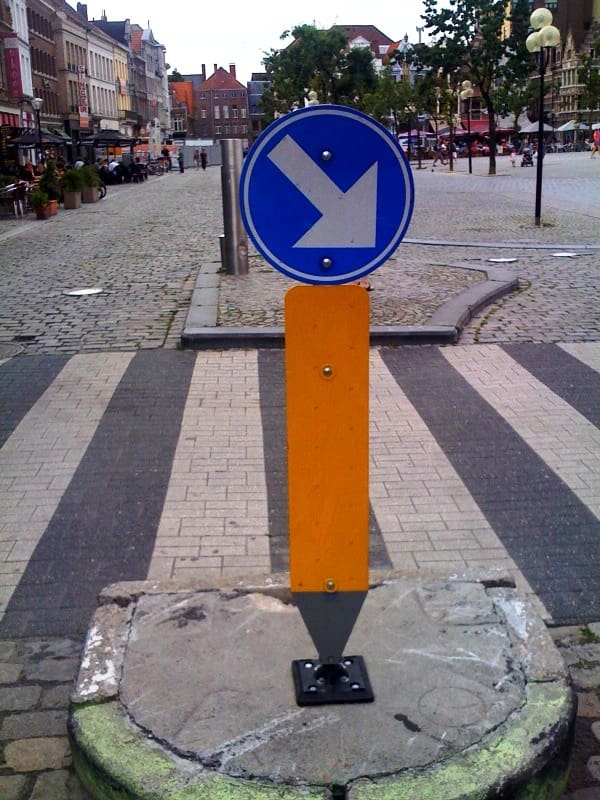 Directional Panels – International