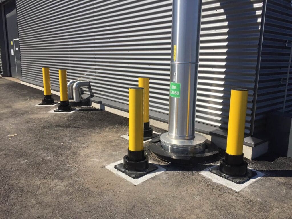 6″ Rebounding Steel Bollard