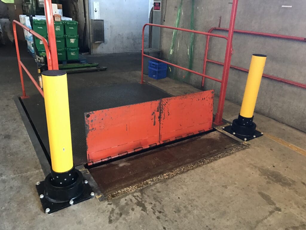 6″ Rebounding Steel Bollard